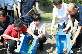 避谈梅西，中国香港明星队主帅：我不评价场内发生的事